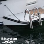 but47-4-Step-Bathing-Ladder-IN-USE